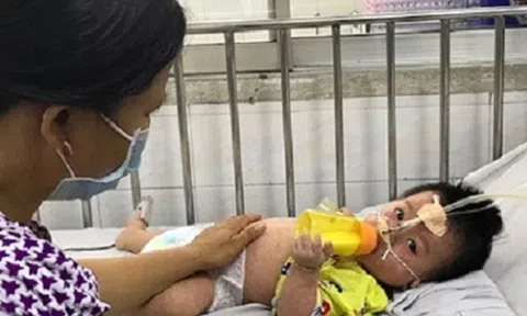 TP.HCM: 3 trẻ dưới 9 tháng tuổi mắc sởi có dấu hiệu chuyển nặng